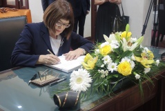 9 June 2017  National Assembly Speaker Maja Gojkovic signs the Book of Condolences at the Iranian Embassy 
